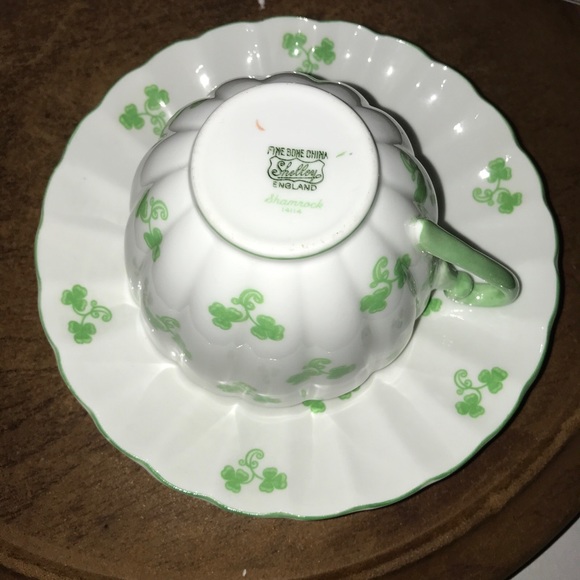 Shelly- Shamrock #14111 Tea Cup & Saucer 1961 Ludlow Shape - Picture 12 of 13